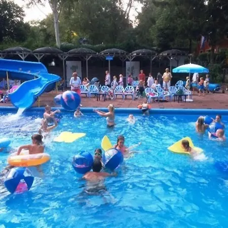 Het Veluwse Boshuisje Knus Met Omheinde Tuin Op De Veluwe Chalet