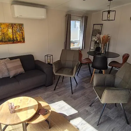 Het Veluwse Boshuisje Knus Met Omheinde Tuin Op De Veluwe Chalet