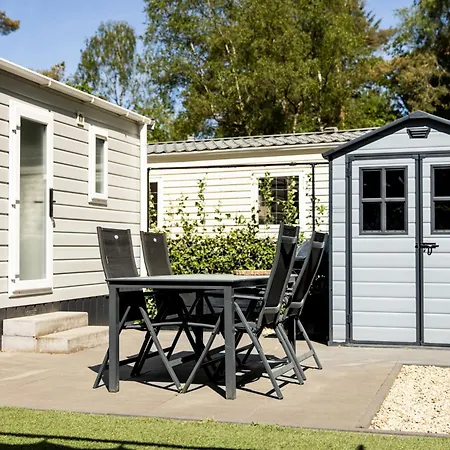 Het Veluwse Boshuisje Knus Met Omheinde Tuin Op De Veluwe Chalet *