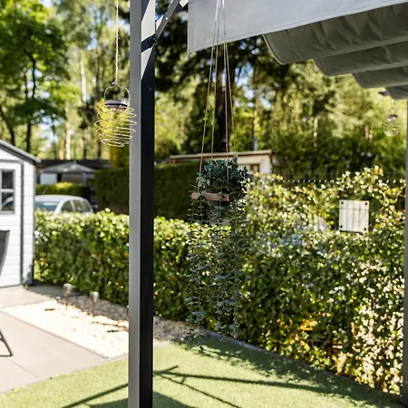 Het Veluwse Boshuisje Knus Met Omheinde Tuin Op De Veluwe Chalet *