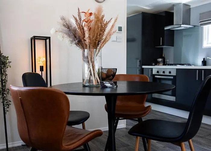 Het Veluwse Boshuisje Hond Welkom In Dağ evi *